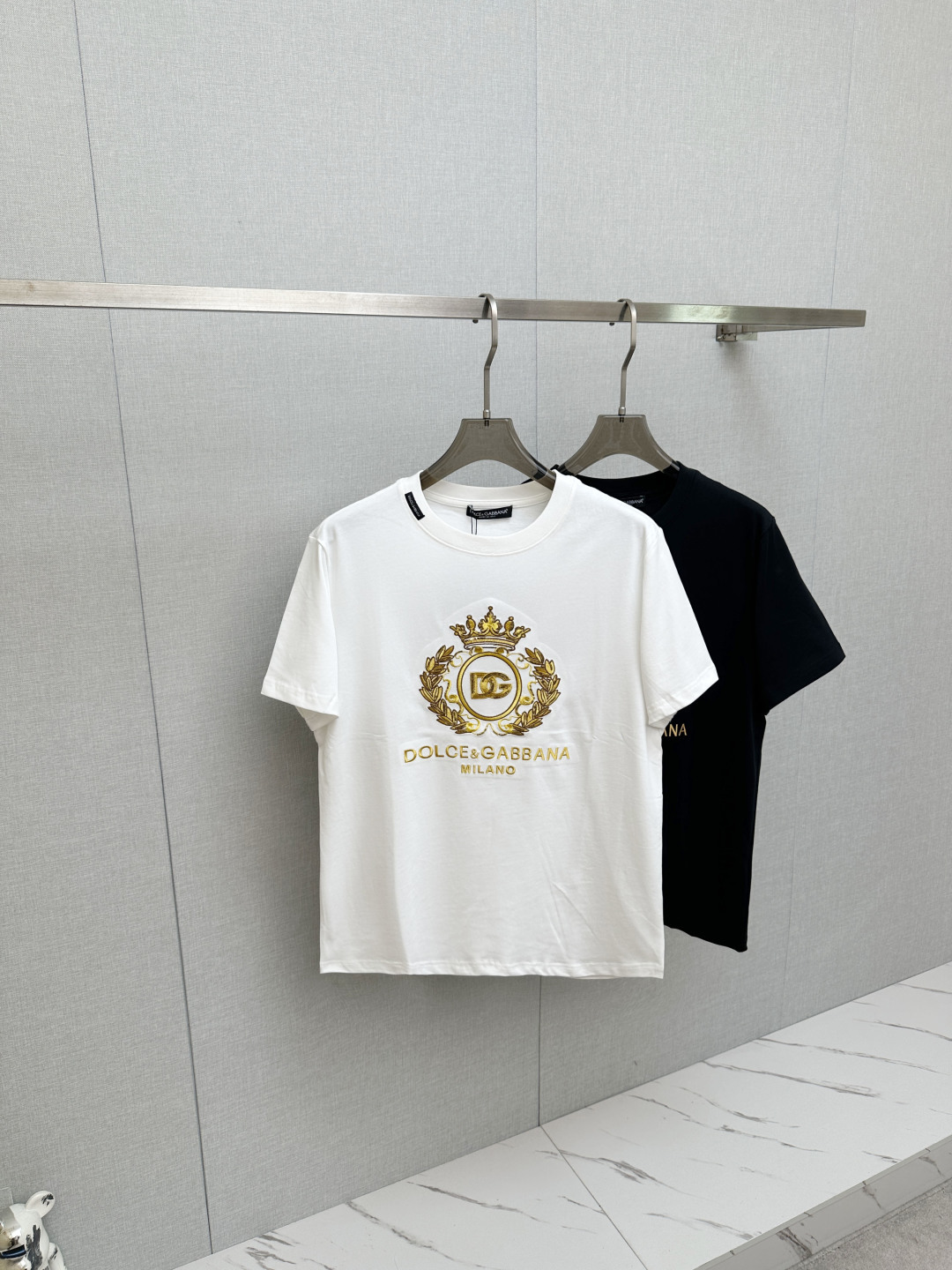 送料込 2026 ドルチェ&ガッバーナ 新作 半袖Tシャツ スーパーコピー