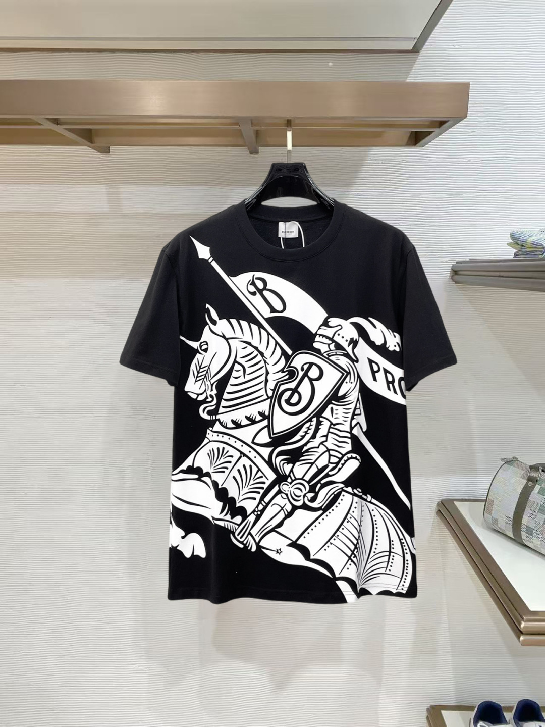【即発】★ 2026 バーバリー 新作 半袖Tシャツ コピー