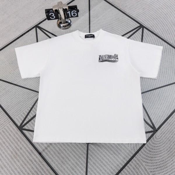 絶対欲しい！ 2026 バレンシアガ 新作 半袖Tシャツ スーパーコピー