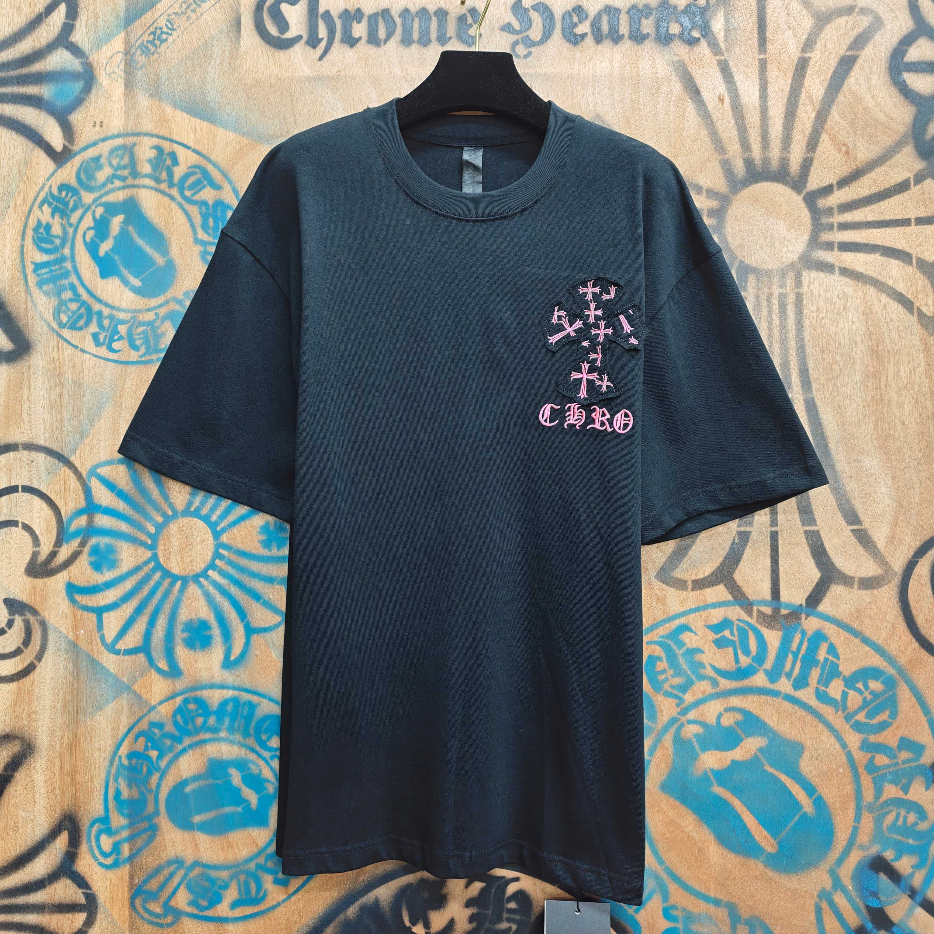 人気爆発☆ 2026 クロムハーツ 新作 半袖Tシャツ 偽物