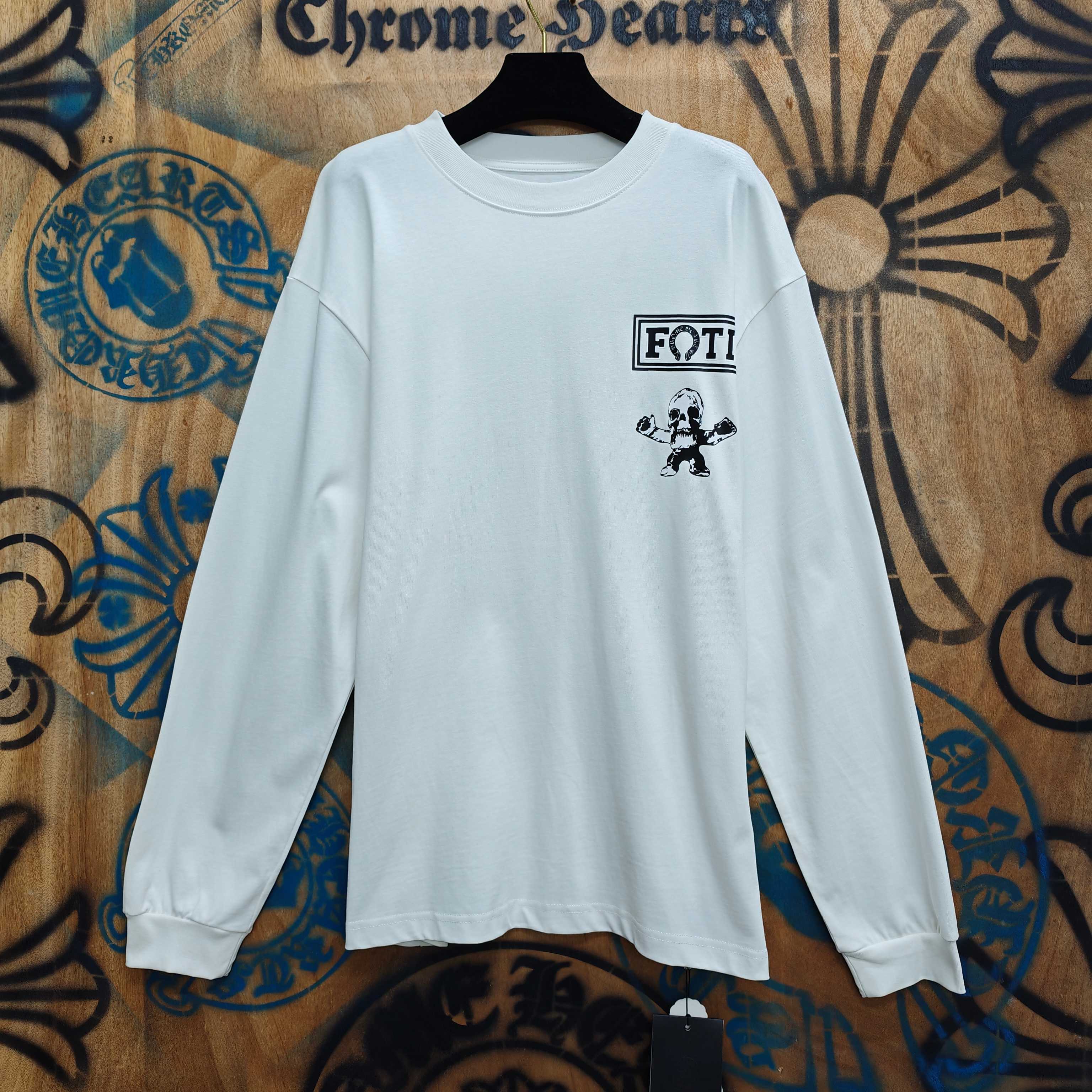 激安価格！2026 クロムハーツ 新作 長袖Tシャツ 偽物