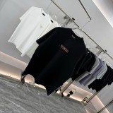 目を惹くカラー  2026 バレンシアガ 新作 半袖Tシャツ コピー