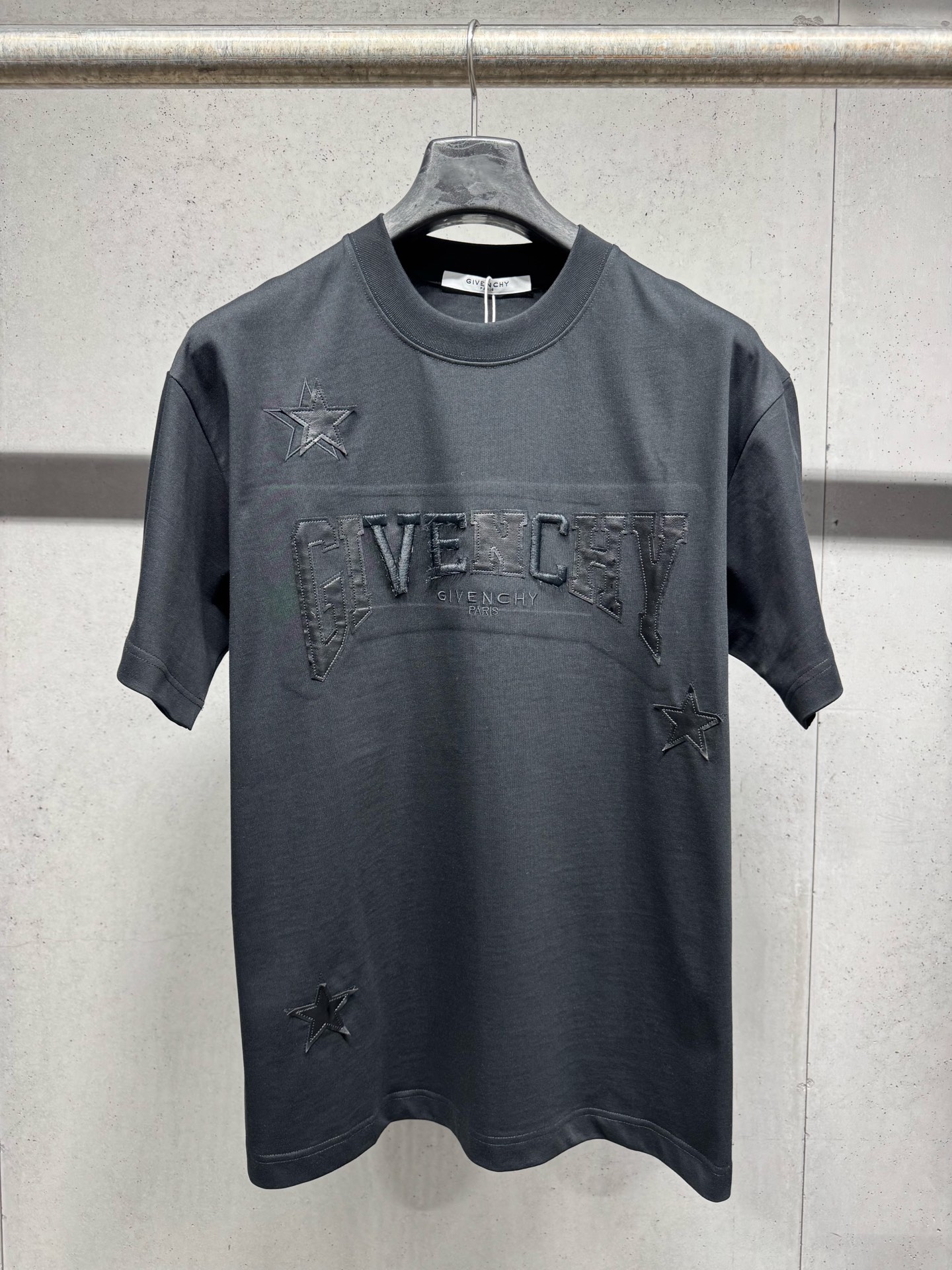 超希少！ 2026 ジバンシー 新作 半袖Tシャツ スーパーコピー