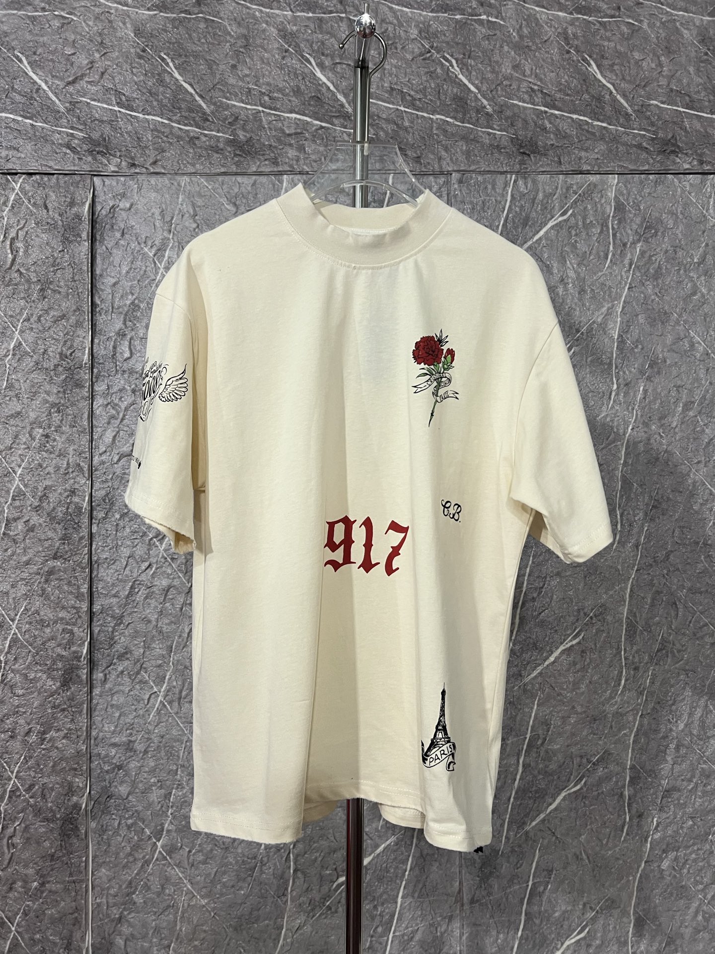 人気爆発☆  2026 バレンシアガ 新作 半袖Tシャツ コピー