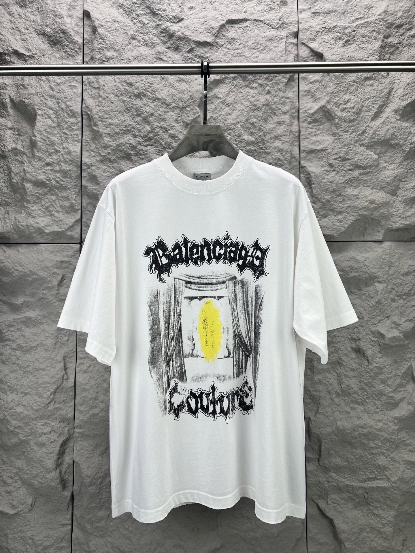 世界中で大人気♪  2026 バレンシアガ 新作 半袖Tシャツ コピー