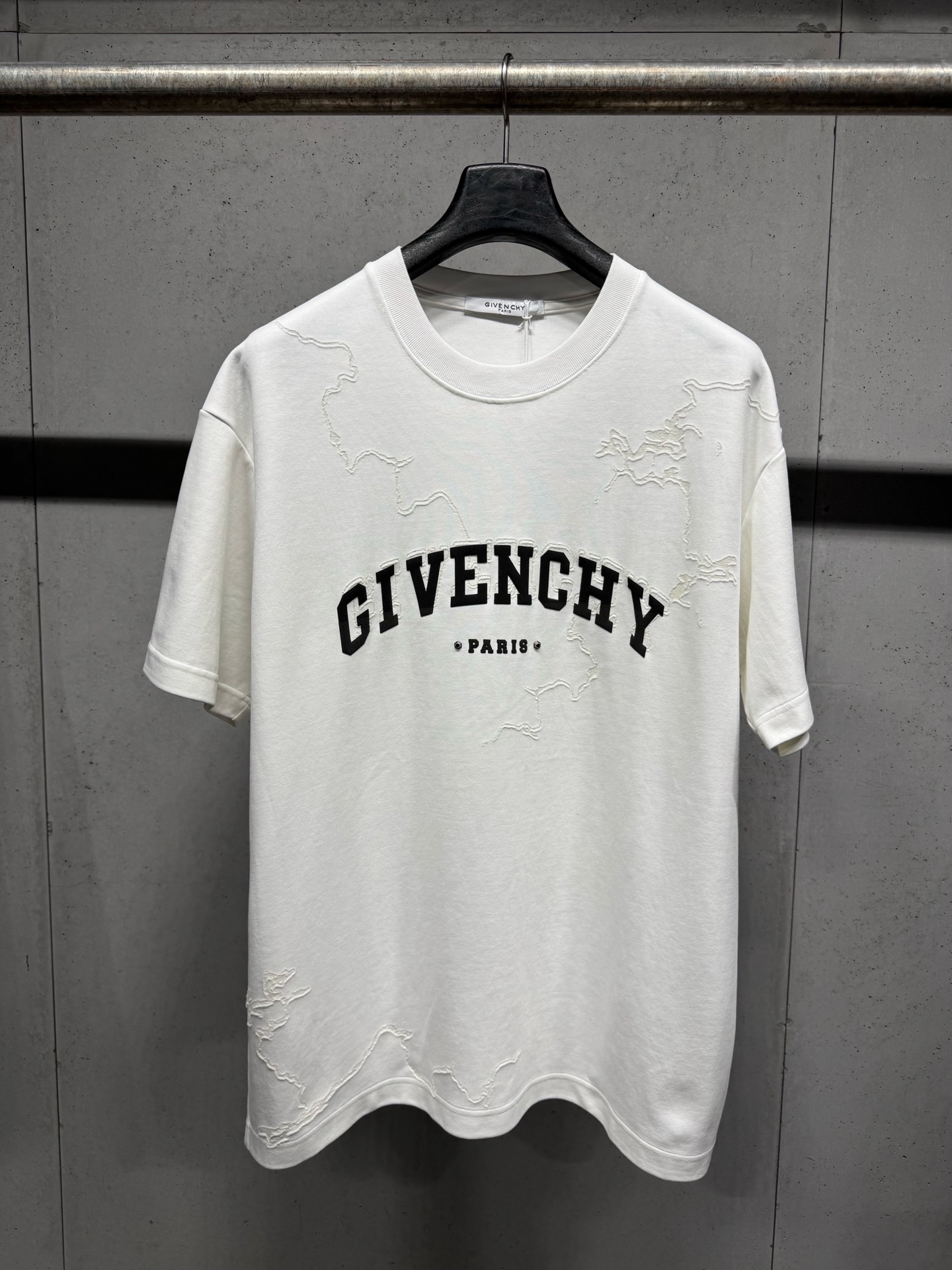 一目惚れ♪ 2026 ジバンシー 新作 半袖Tシャツ コピー