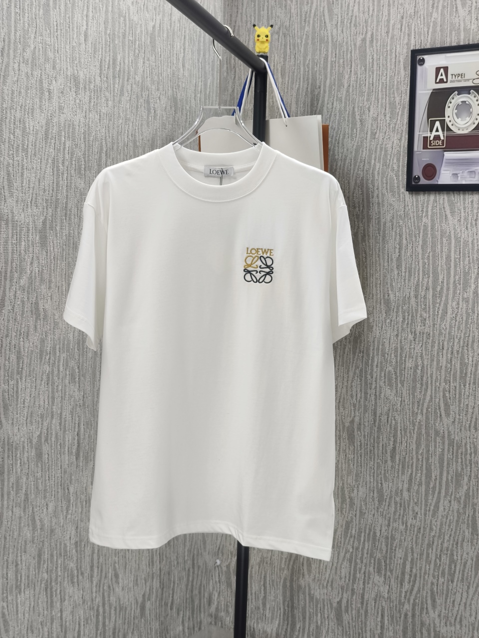 争奪戦 2026 ロエベ 新作 半袖Tシャツ スーパーコピー