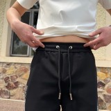 送料込 2026 ロエベ 新作 ショートパンツ 偽物