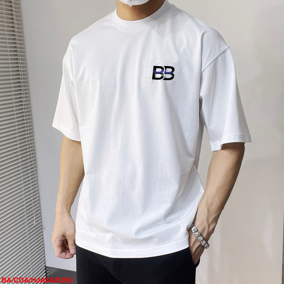 日本未入荷  2026 バレンシアガ 新作 半袖Tシャツ コピー