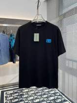 世界中で大人気♪  2026 バレンシアガ 新作 半袖Tシャツ コピー