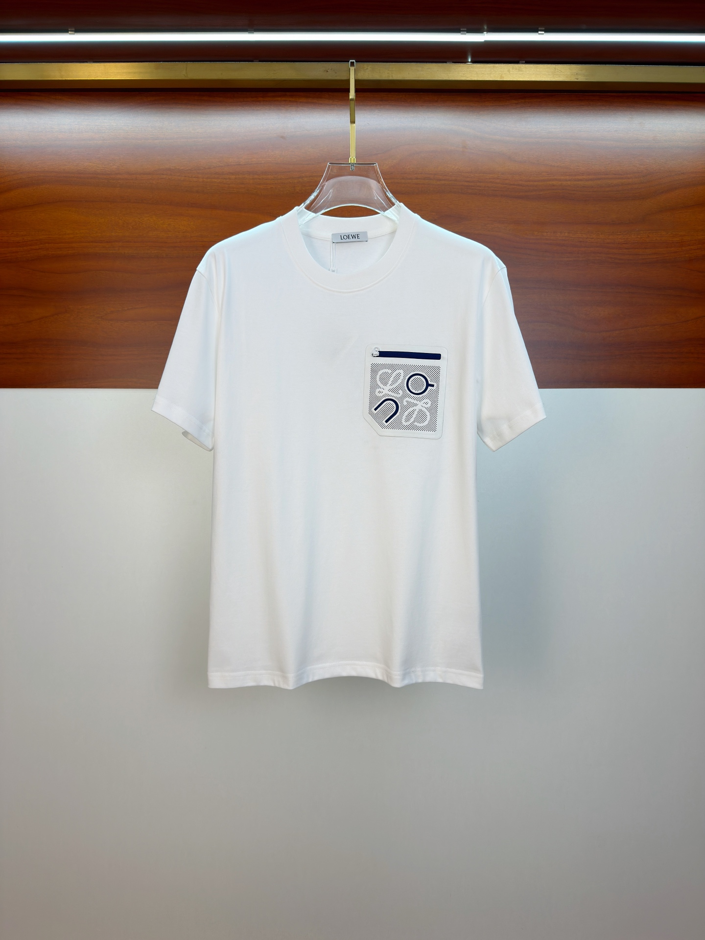 売上総額１位！2026 ロエベ 新作 半袖Tシャツ 偽物