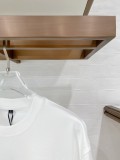 激安価格！2026 ロエベ 新作 半袖Tシャツ 偽物