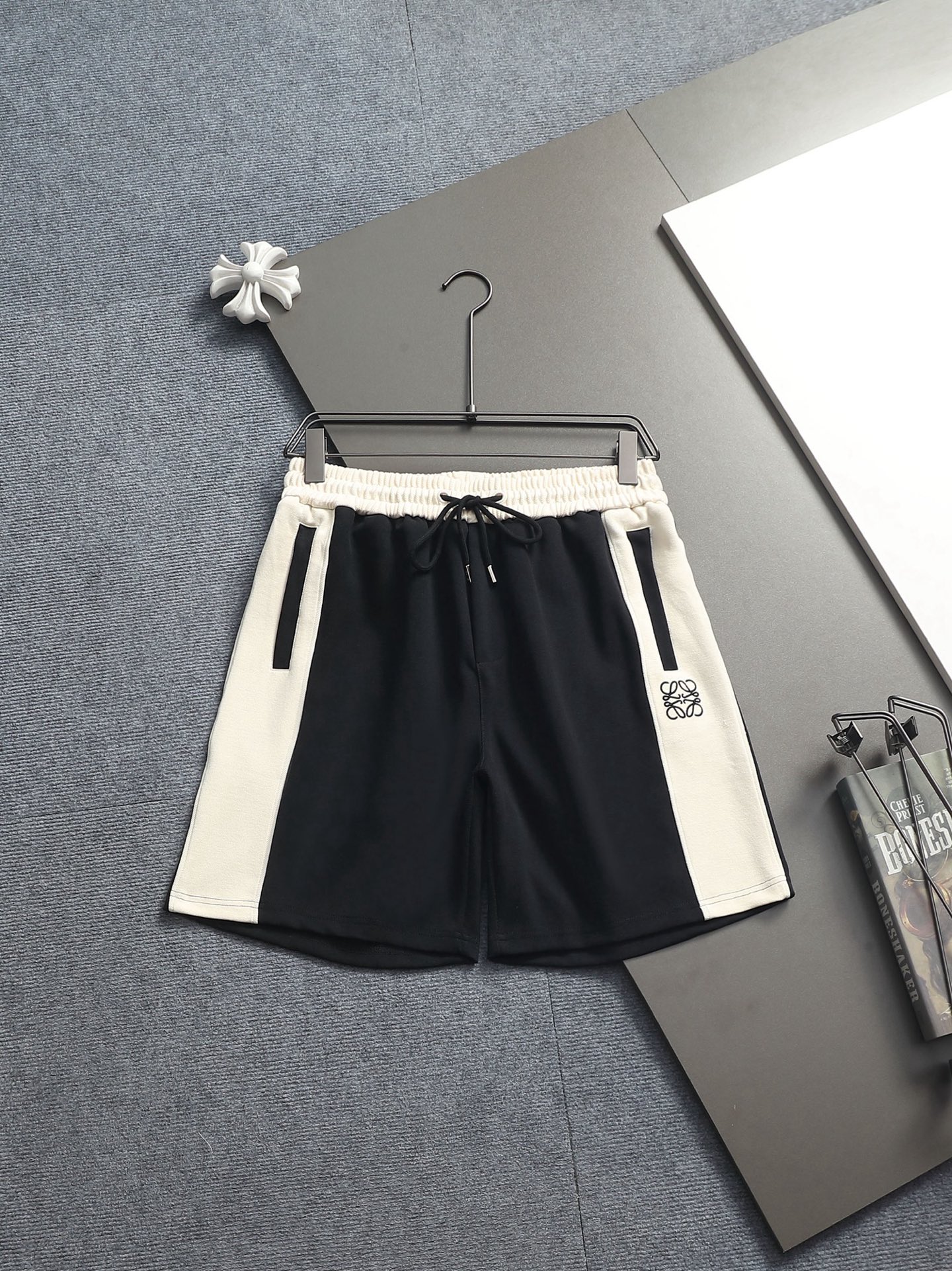 希少♪限定 2026 ロエベ 新作 ショートパンツ コピー