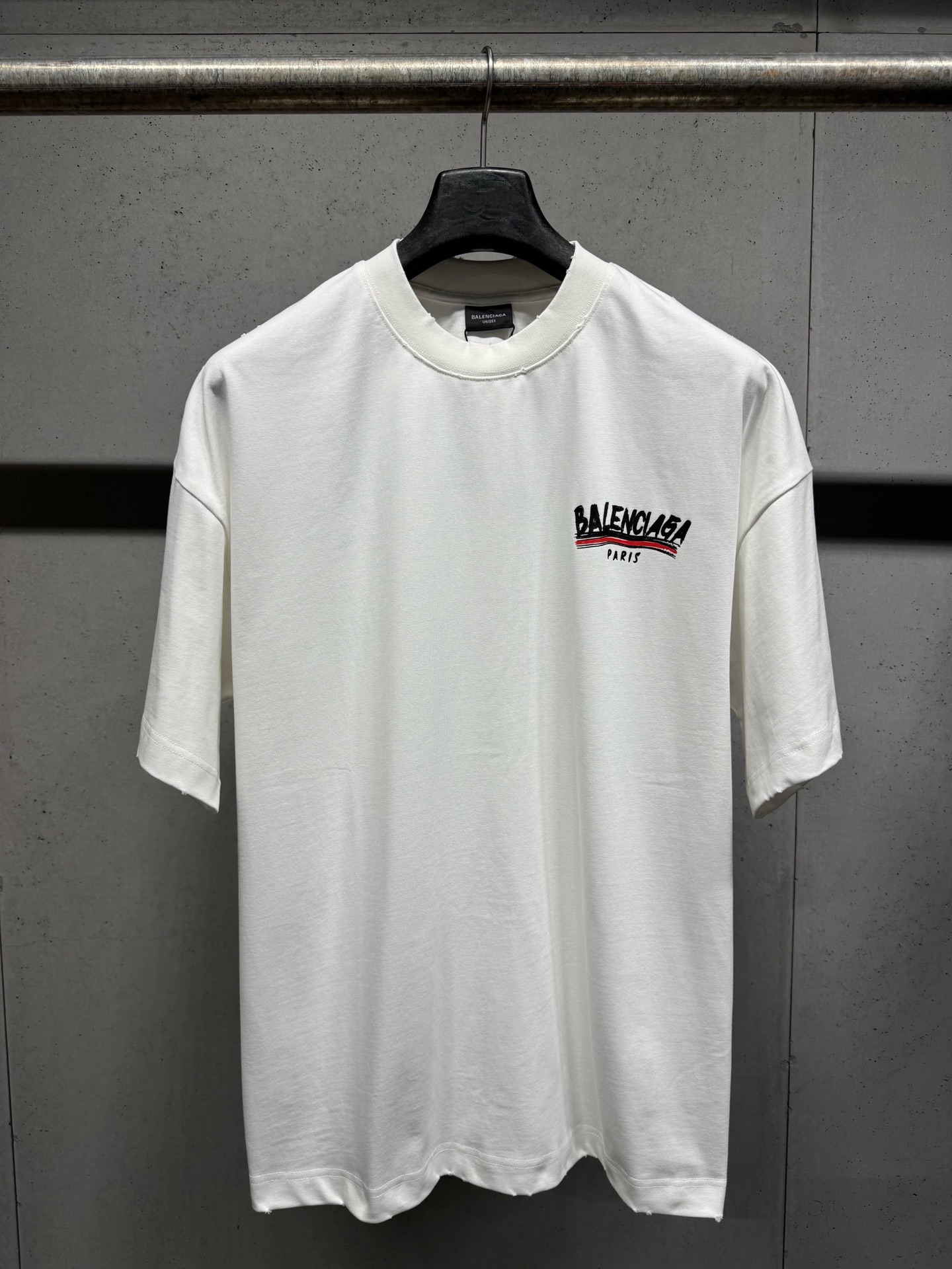 入手困難品！ 2026 バレンシアガ 新作 半袖Tシャツ スーパーコピー