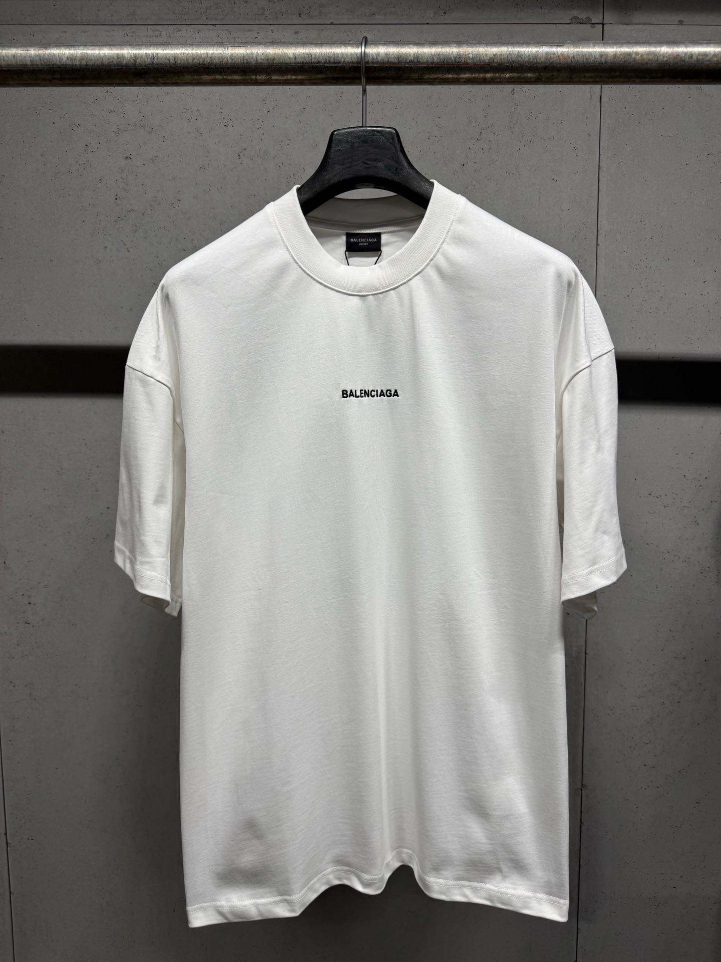 注目アイテム☆ 2026 バレンシアガ 新作 半袖Tシャツ 偽物
