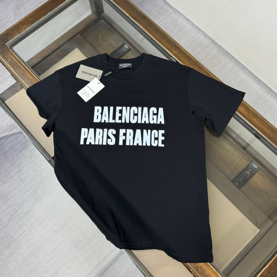 超希少！ 2026 バレンシアガ 新作 半袖Tシャツ 偽物