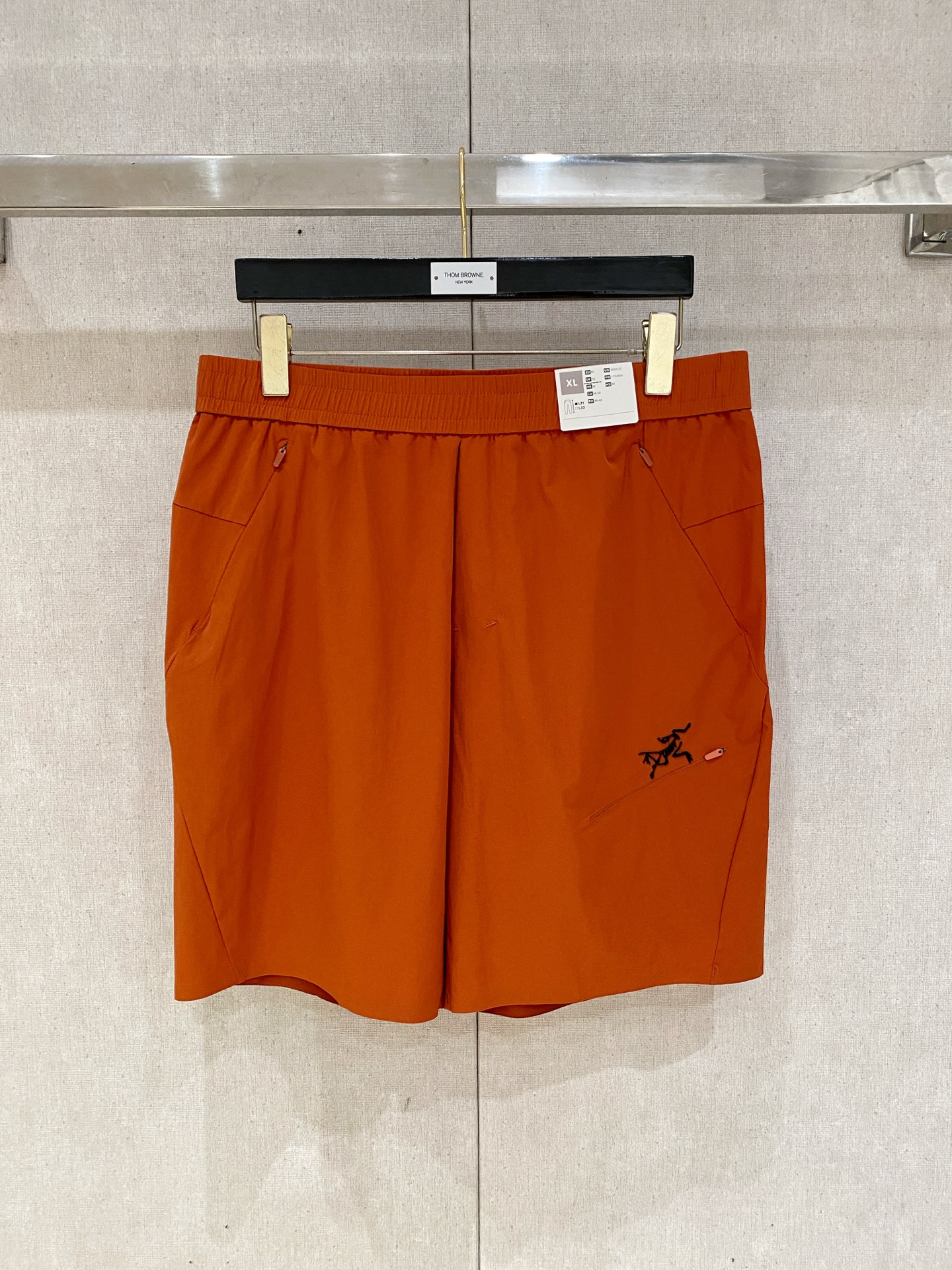 完売必至 2026 アークテリクス 新作 ショートパンツ 偽物
