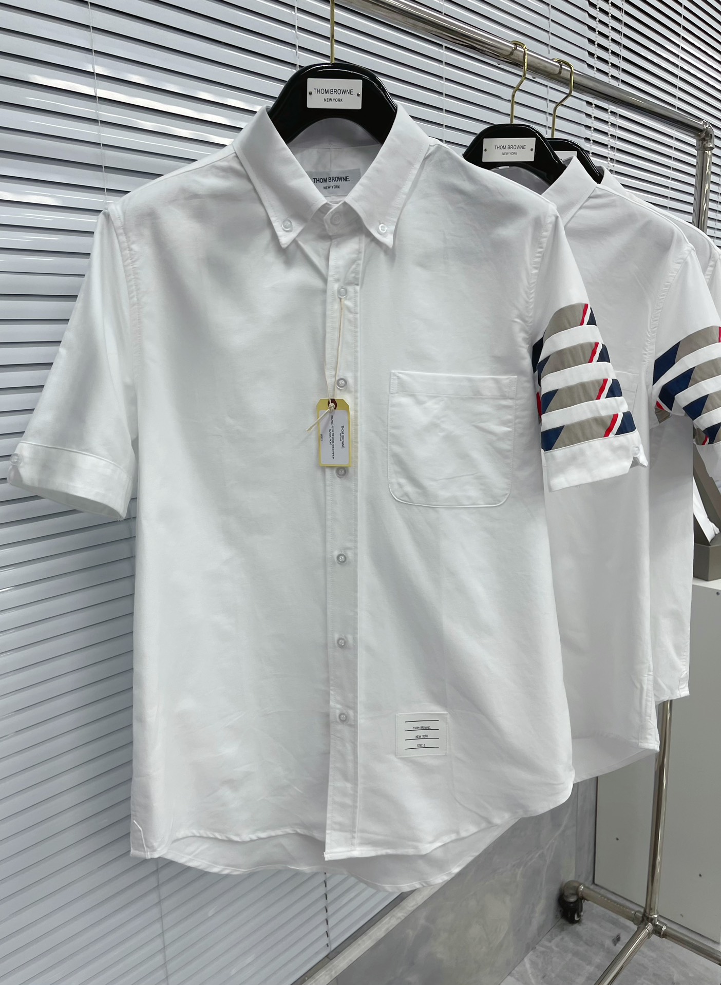 最安値挑戦 2026 トム·ブラウン 新作 半袖Tシャツ スーパーコピー