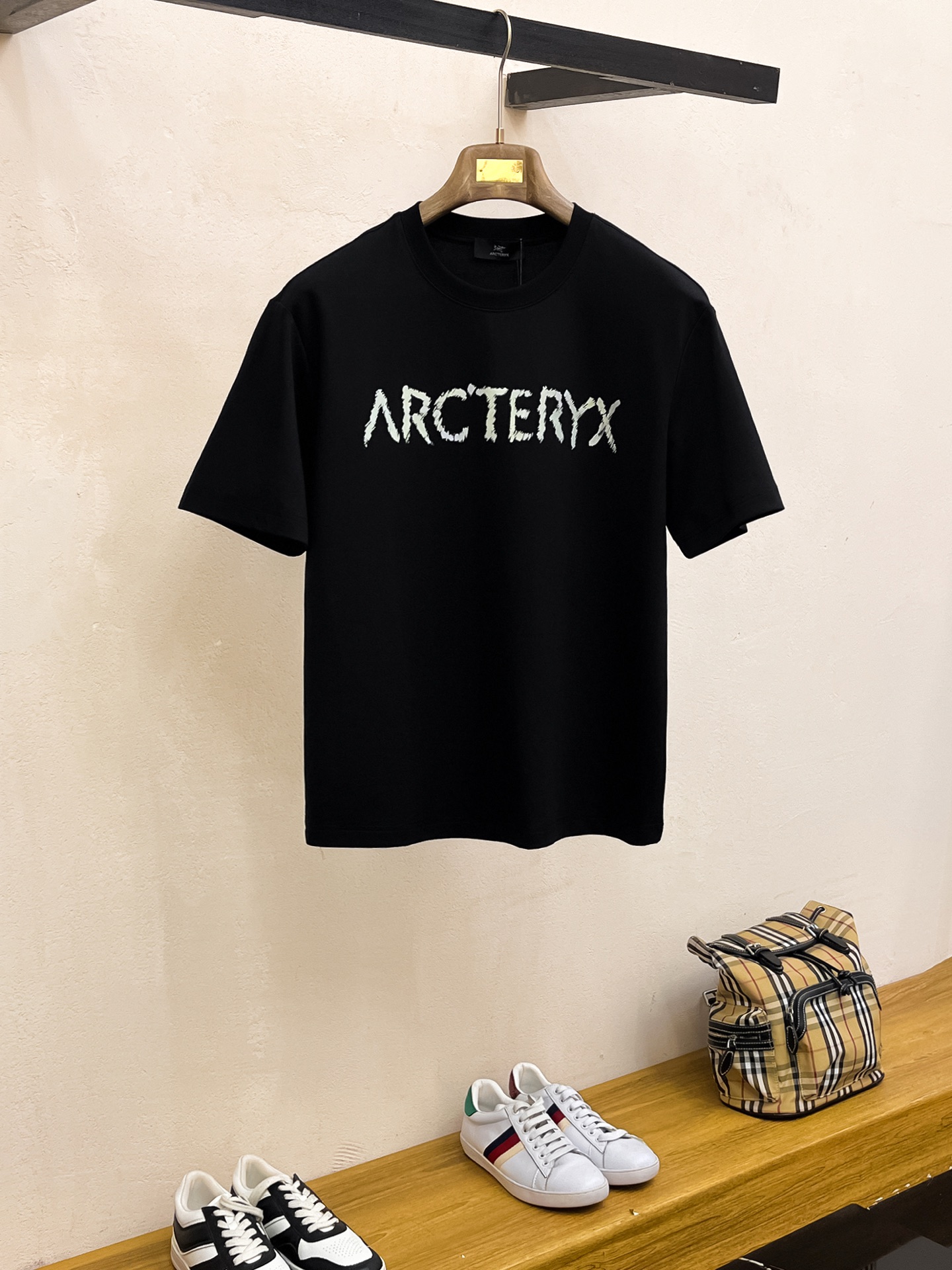日本未入荷 2026 アークテリクス 新作 半袖Tシャツ コピー