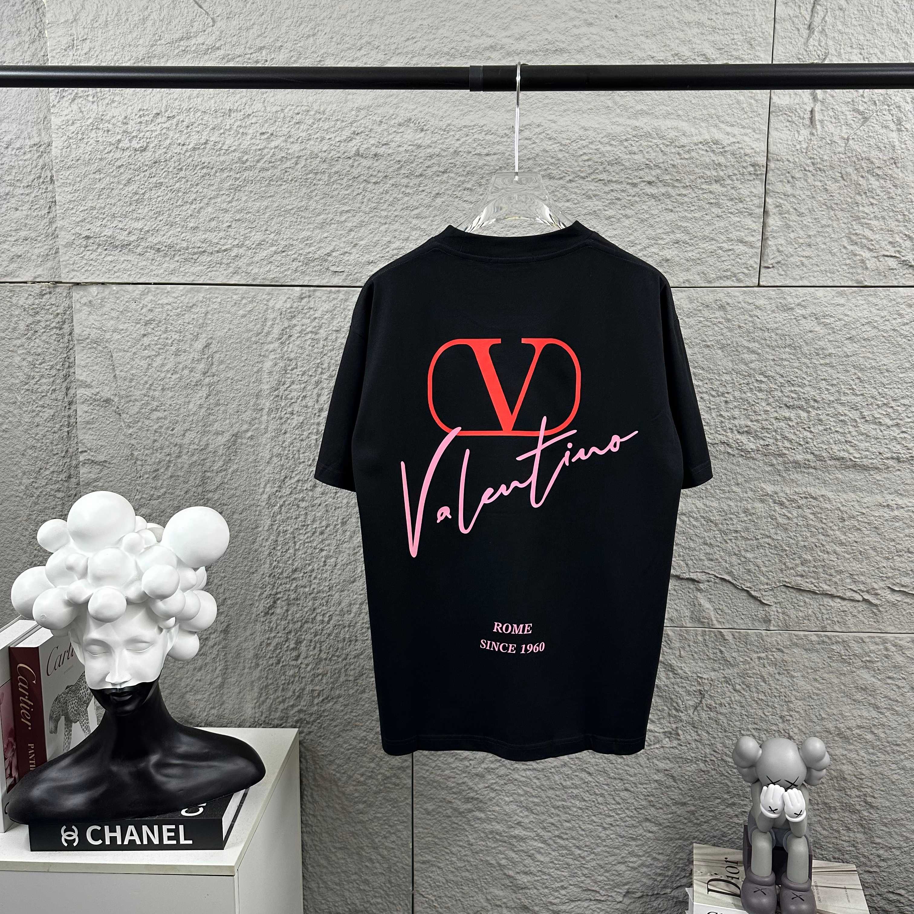☆超人気☆ 2026 ヴァレンティノ 新作 半袖Tシャツ スーパーコピー