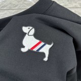 送料込 2026 トム·ブラウン 新作 半袖Tシャツ コピー