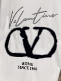 お洒落 2026 ヴァレンティノ 新作 半袖Tシャツ 偽物