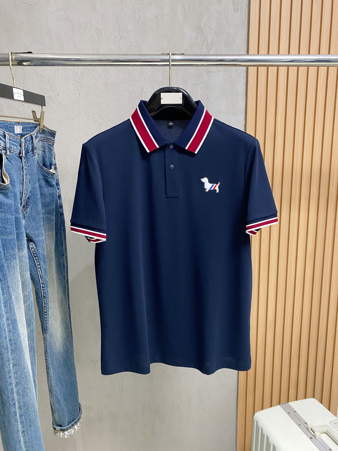 ☆超人気☆ 2026 トム·ブラウン 新作 半袖Tシャツ 偽物