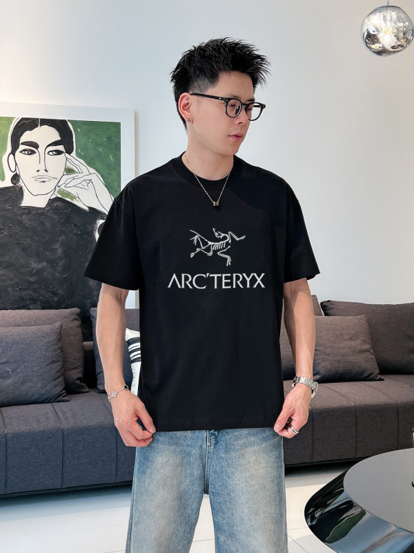 人気爆発☆ 2026 アークテリクス 新作 半袖Tシャツ 偽物 2色