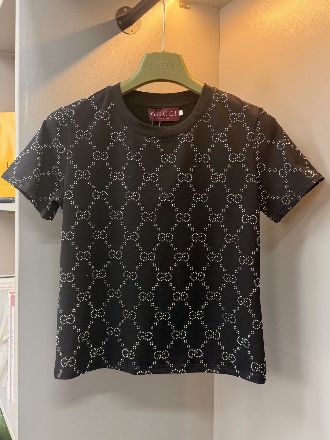 【即発】★ 2026 グッチ 新作 半袖Tシャツ 偽物