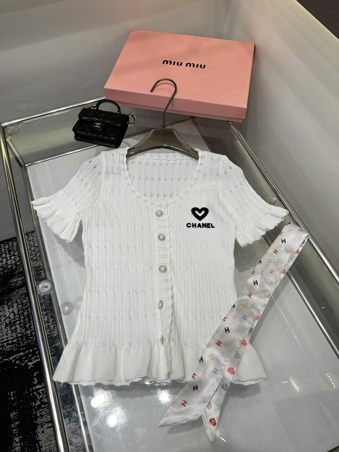 超希少！2026 シャネル 新作 半袖Tシャツ スーパーコピー 3色