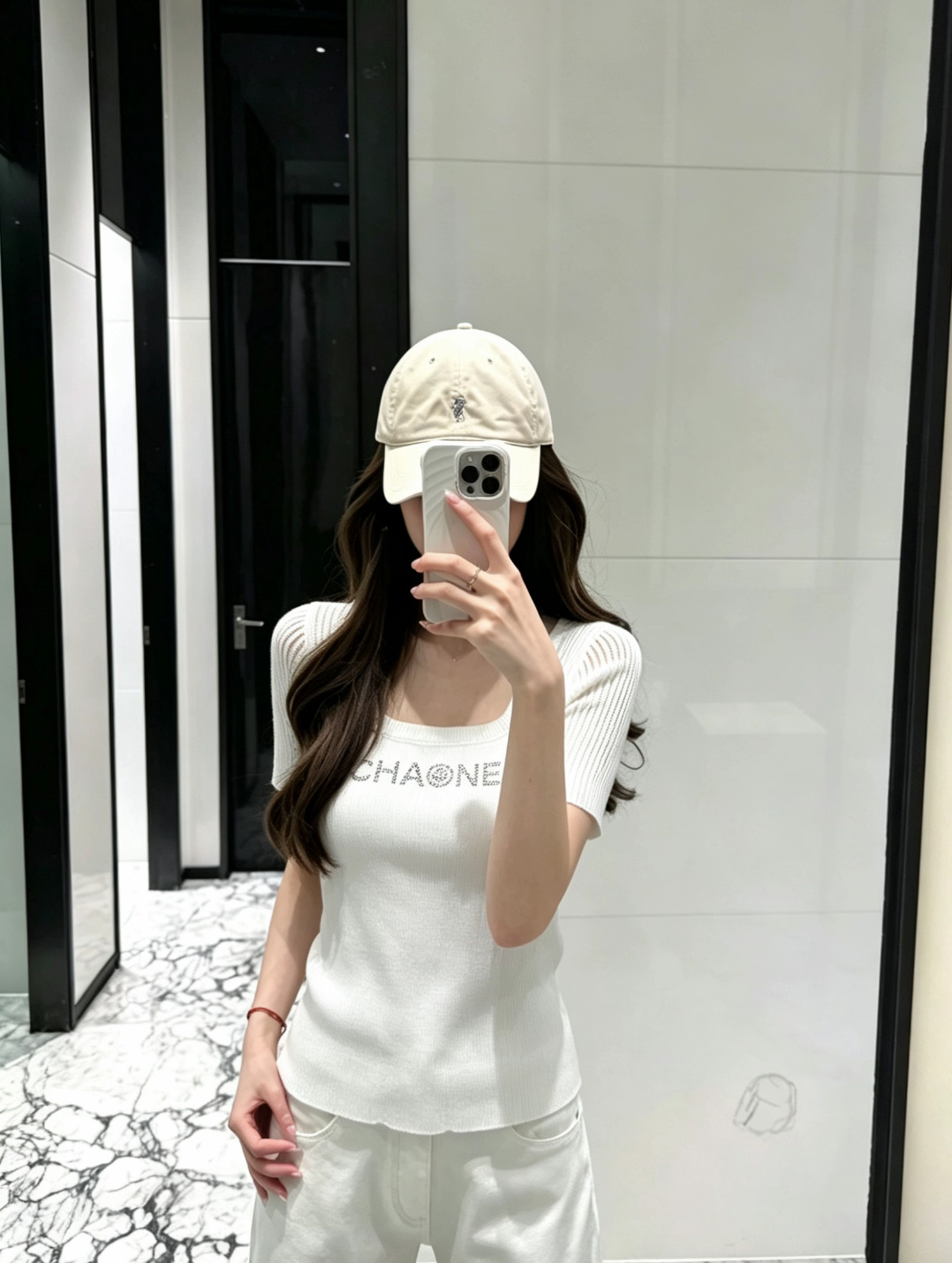超希少！2026 シャネル 新作 半袖Tシャツ 偽物 3色