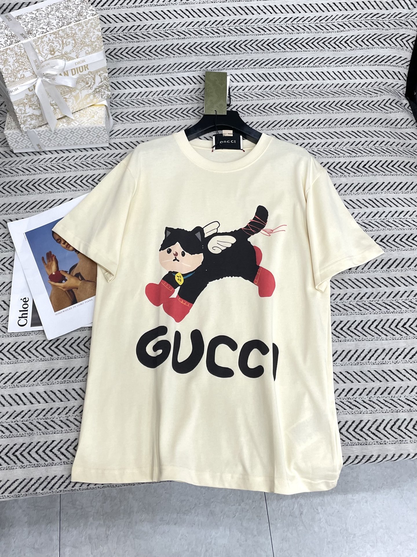 送料込 2026 グッチ 新作 半袖Tシャツ コピー