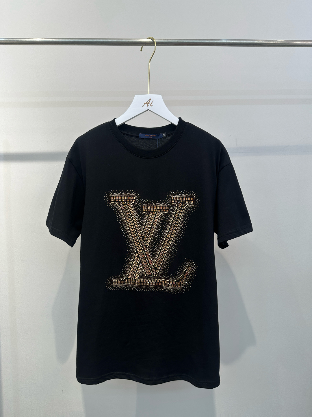 一目惚れ♪ 2026 ルイヴィトン 新作 半袖Tシャツ コピー 2色