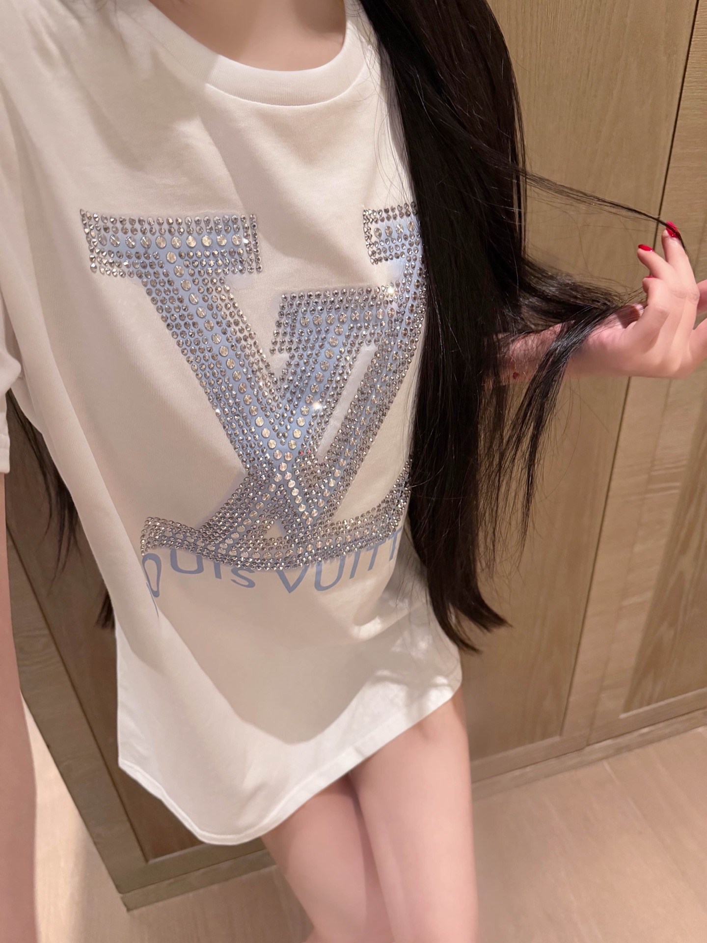 超希少！2026 ルイヴィトン 新作 半袖Tシャツ スーパーコピー