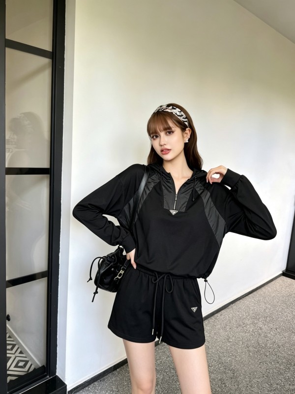 注目アイテム☆ 2026 プラダ 新作 セットアップ コピー