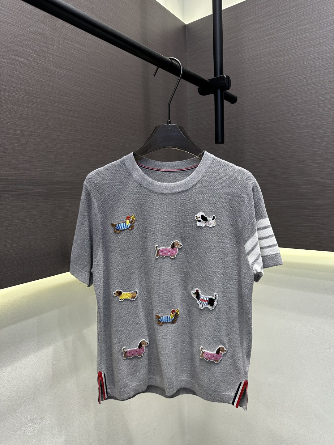 注目度抜群！2026 トム·ブラウン 新作 半袖Tシャツ コピー 4色