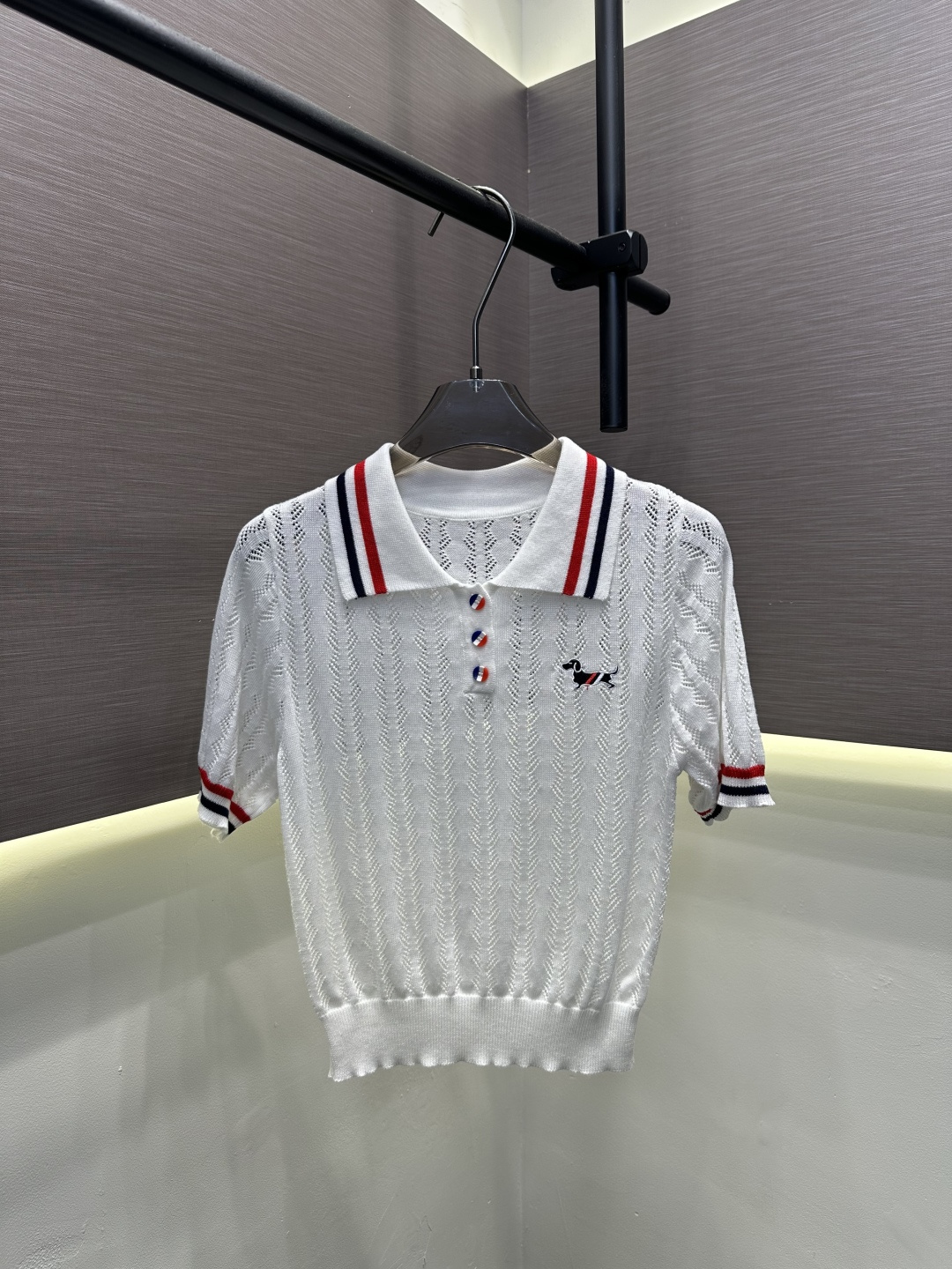送料込 2026 トム·ブラウン 新作 半袖Tシャツ 偽物 2色