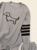 累積売上総額第１位！2026 トム·ブラウン 新作 長袖Tシャツ コピー
