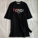 人気急上昇 2026 フェンディ 新作 半袖Tシャツ 偽物