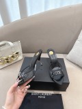 使い勝手良し 2026 サンローラン 新作 サンダル-スリッパ 偽物