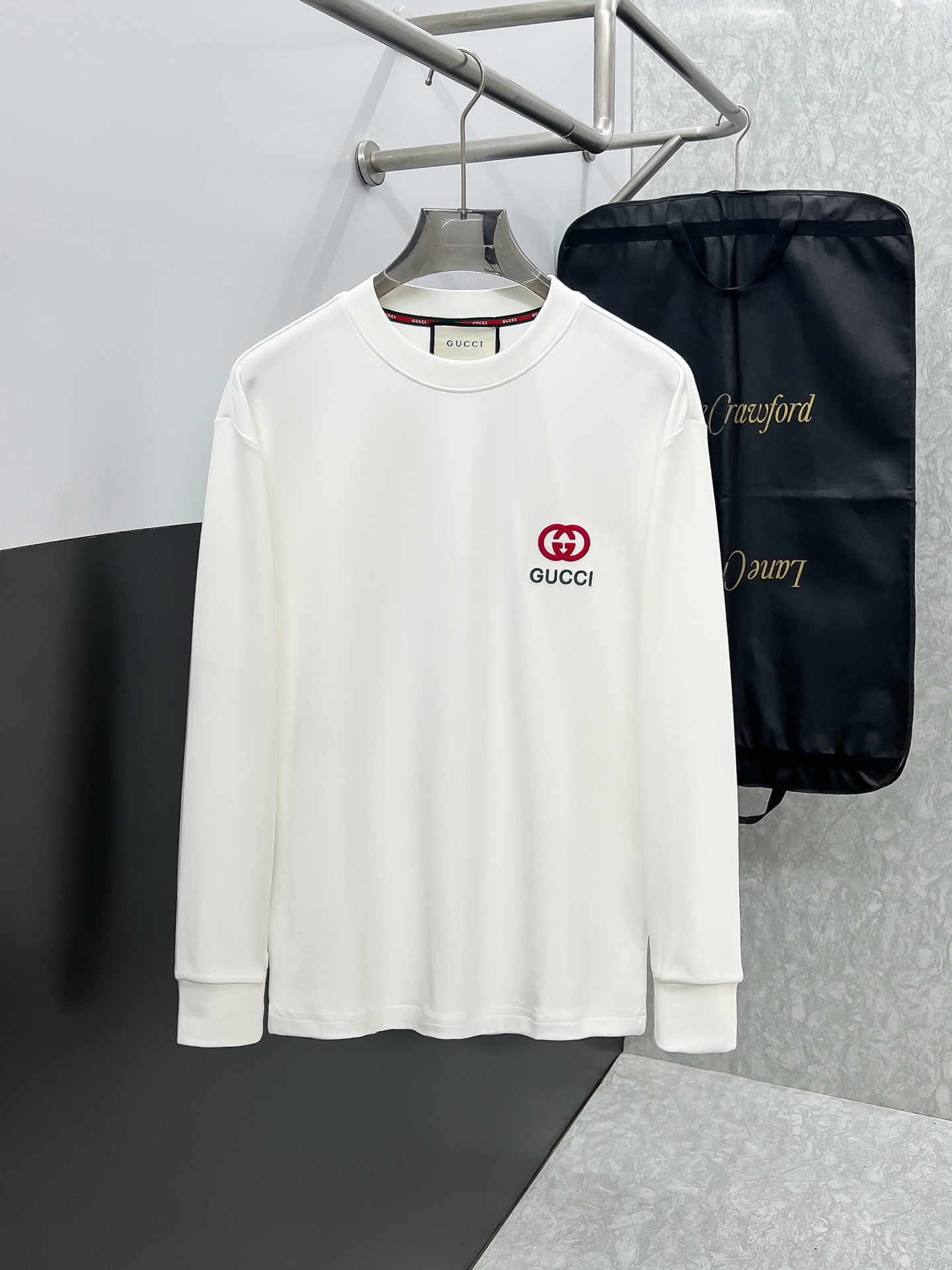 世界中で大人気♪ 2027 グッチ 新作 長袖Tシャツ 偽物