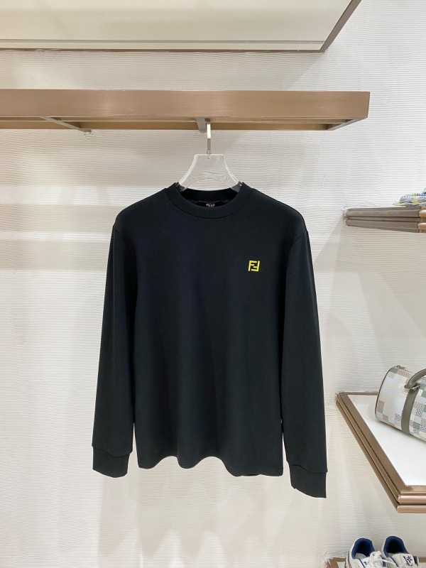 入手困難品！ 2027 フェンディ 新作 長袖Tシャツ コピー