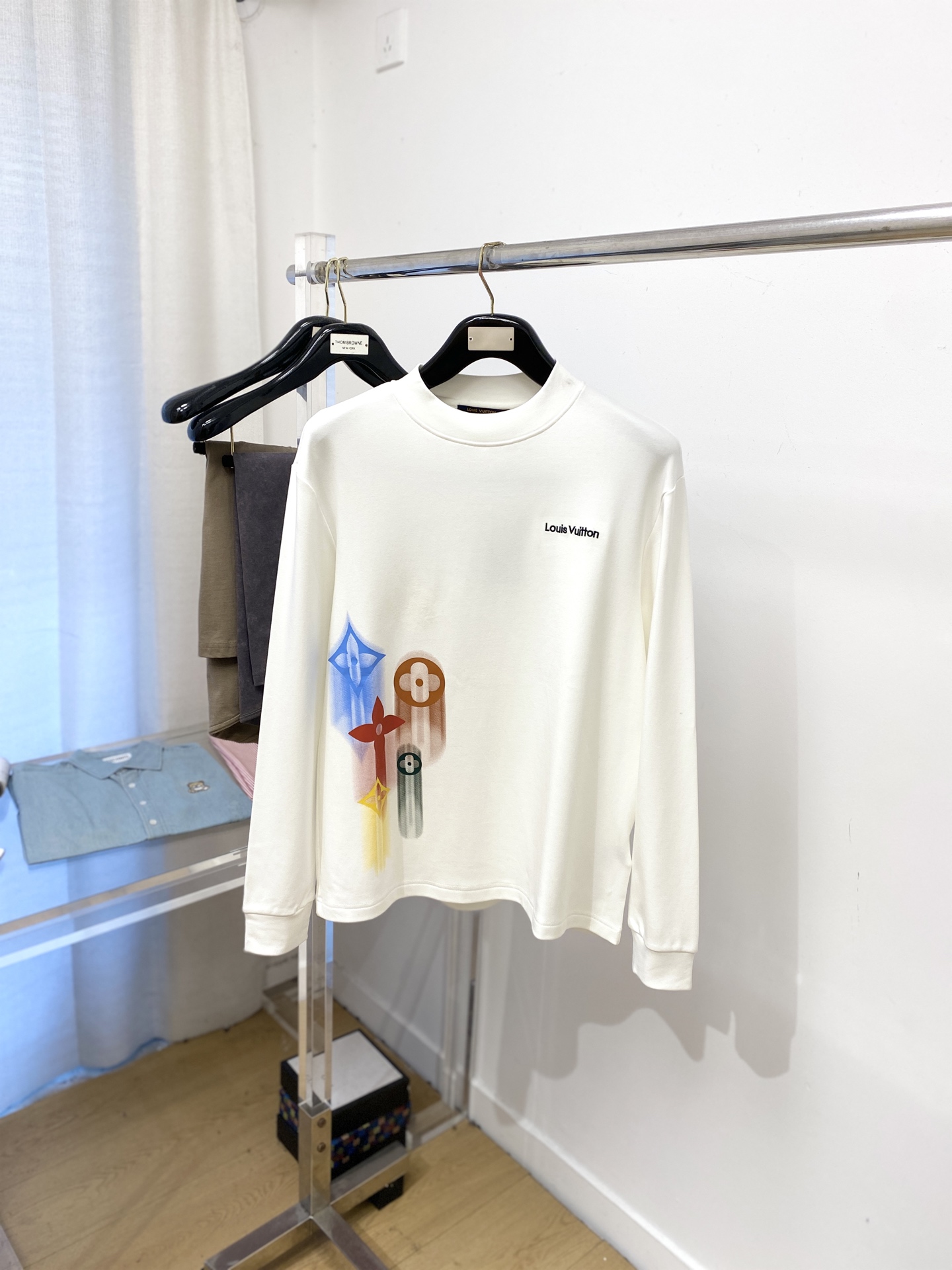 人気No1★ 2027 ルイヴィトン 新作 長袖Tシャツ スーパーコピー
