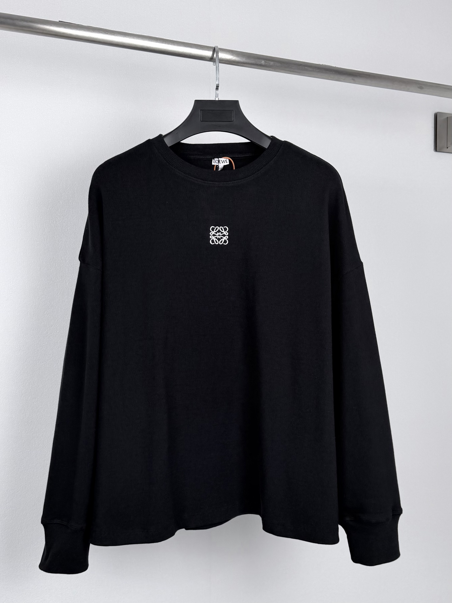 注目度抜群！ 2027 ロエベ 新作 長袖Tシャツ コピー