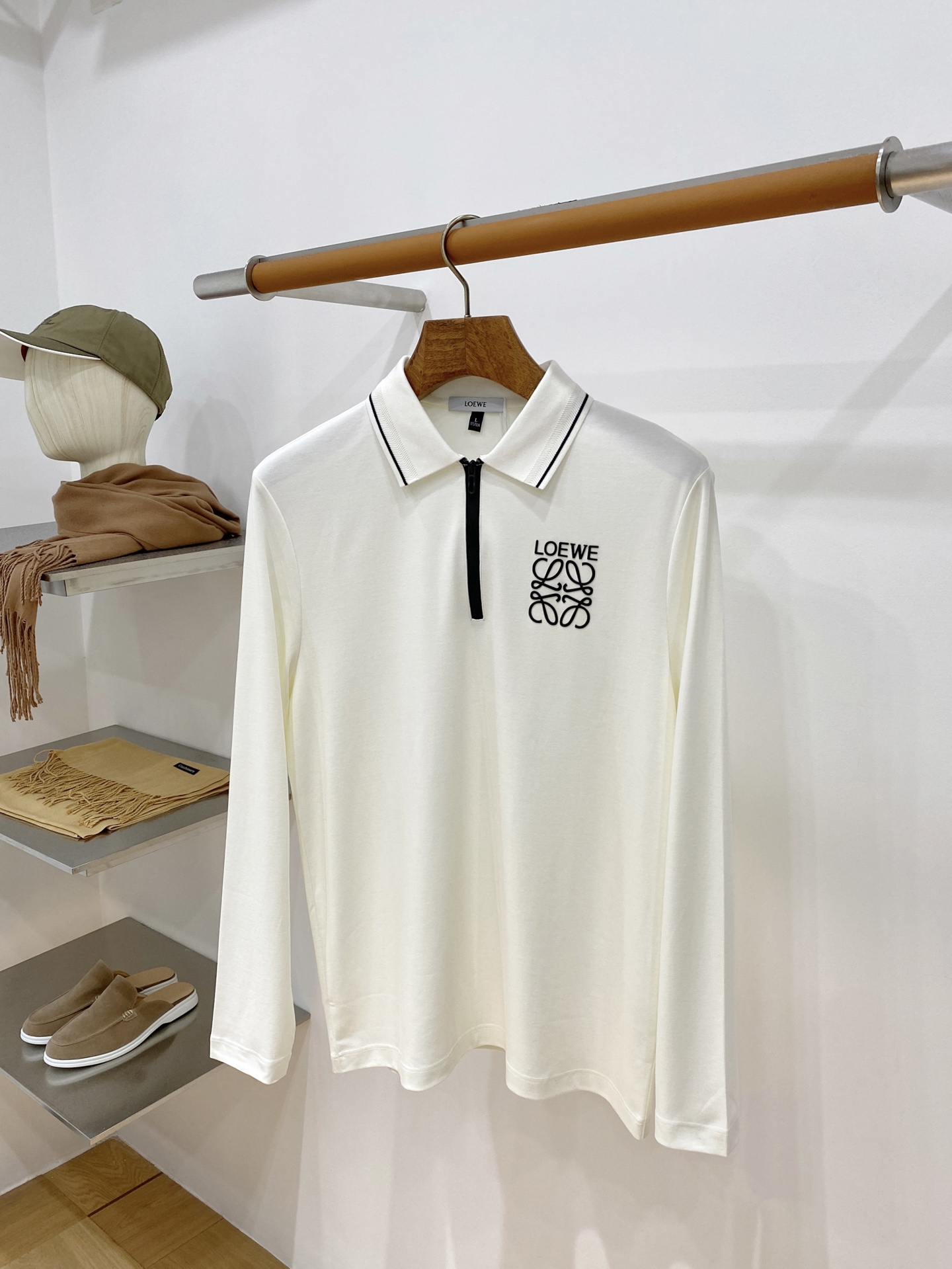 超希少！2027 ロエベ 新作 長袖Tシャツ コピー