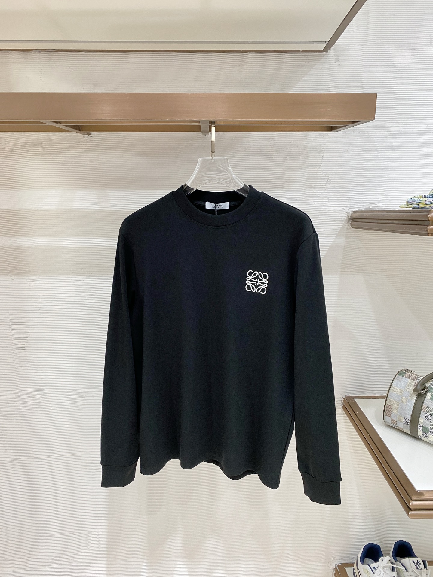 新色登場☆ 2027 ロエベ 新作 長袖Tシャツ コピー