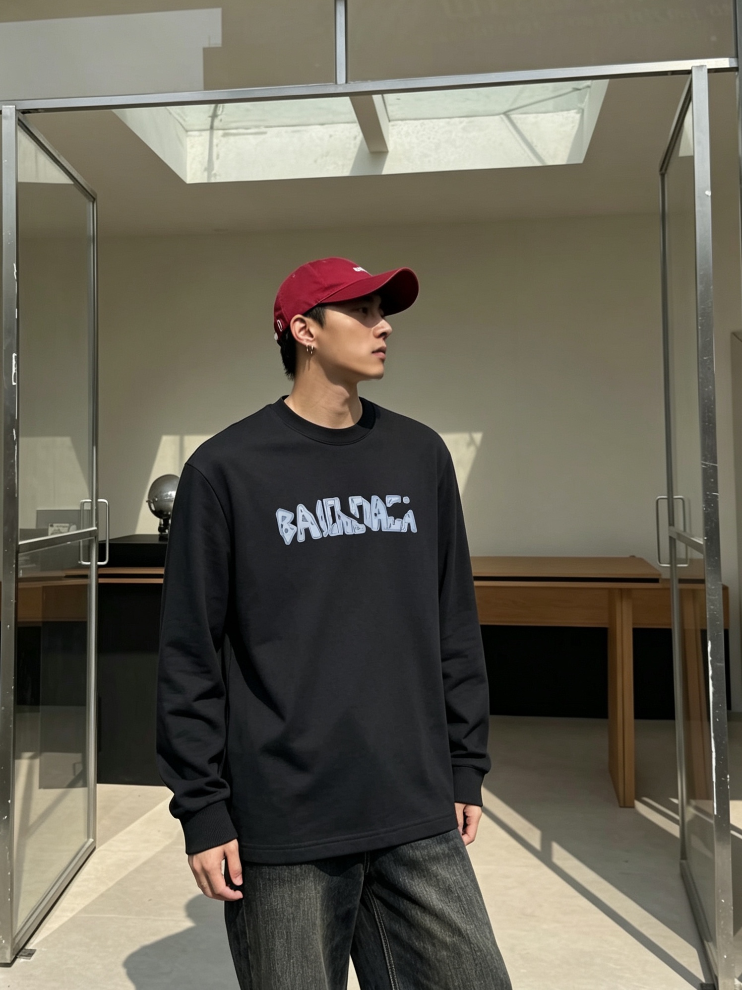 送料込  2027 バレンシアガ 新作 長袖Tシャツ 偽物 3色
