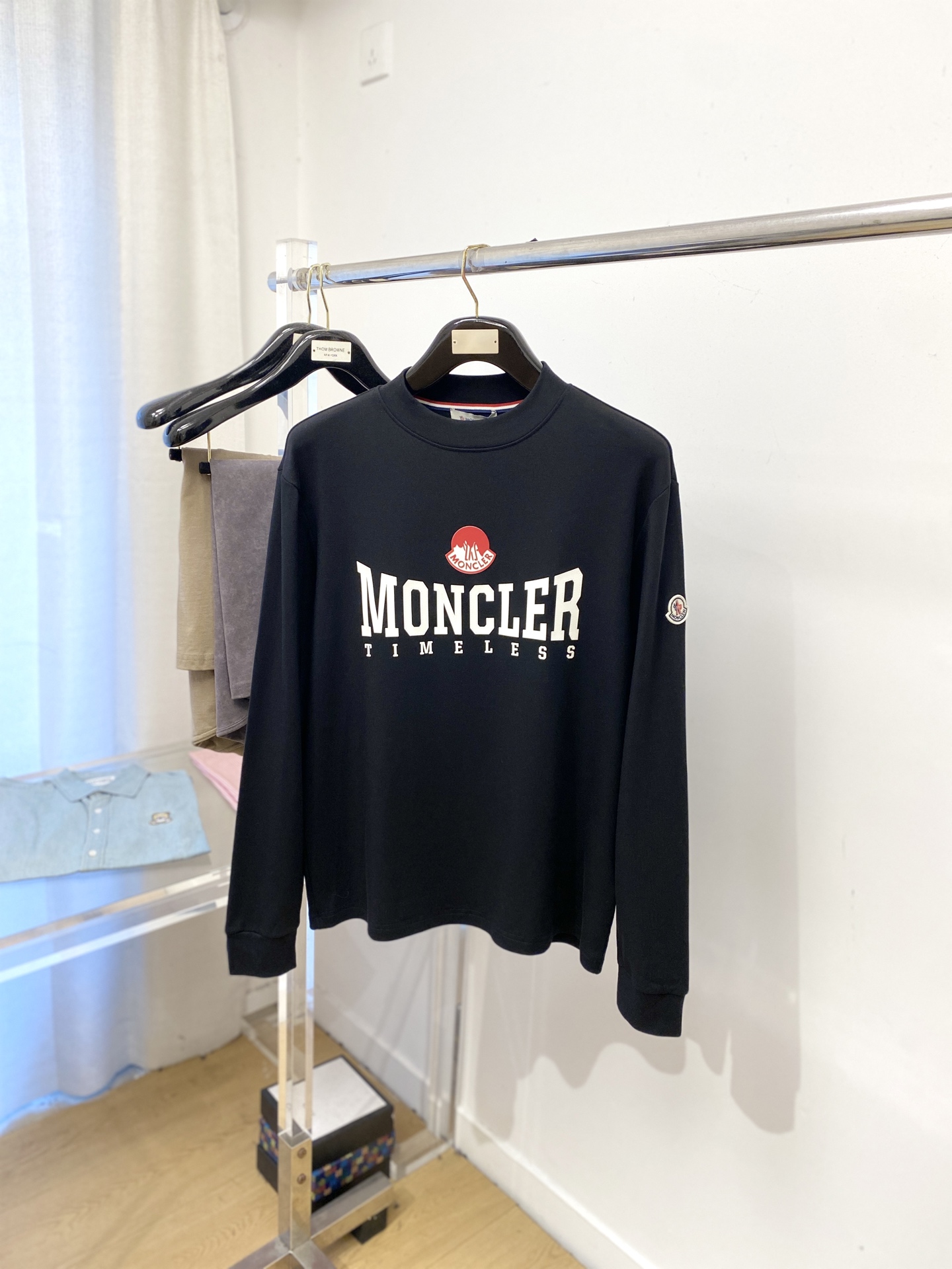争奪戦 2027 モンクレール 新作 長袖Tシャツ コピー