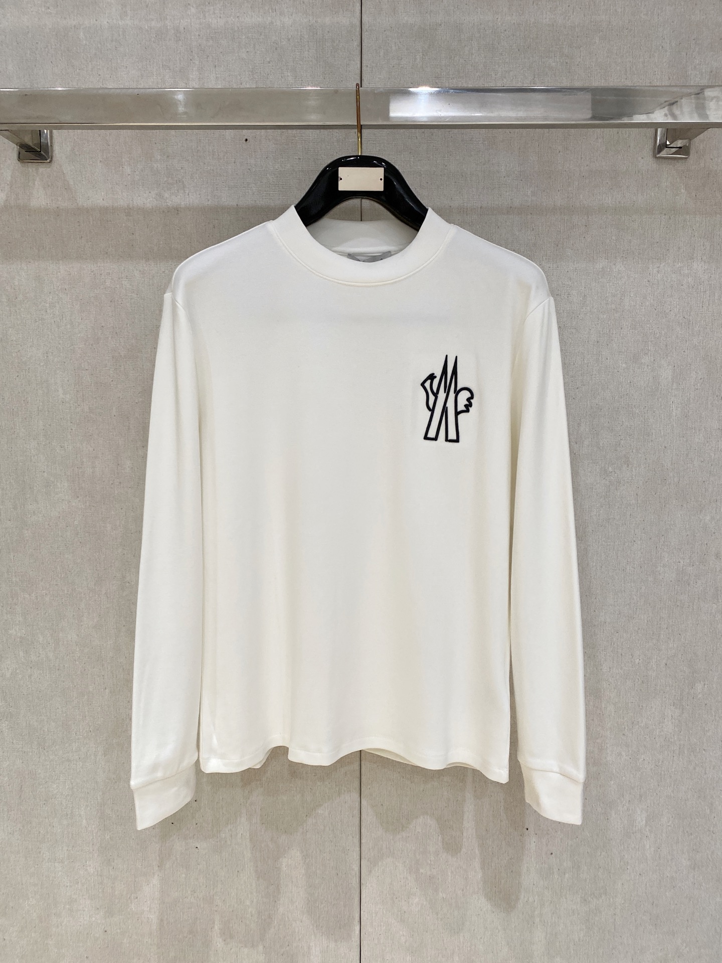 ☆超人気☆ 2027 モンクレール 新作 長袖Tシャツ スーパーコピー