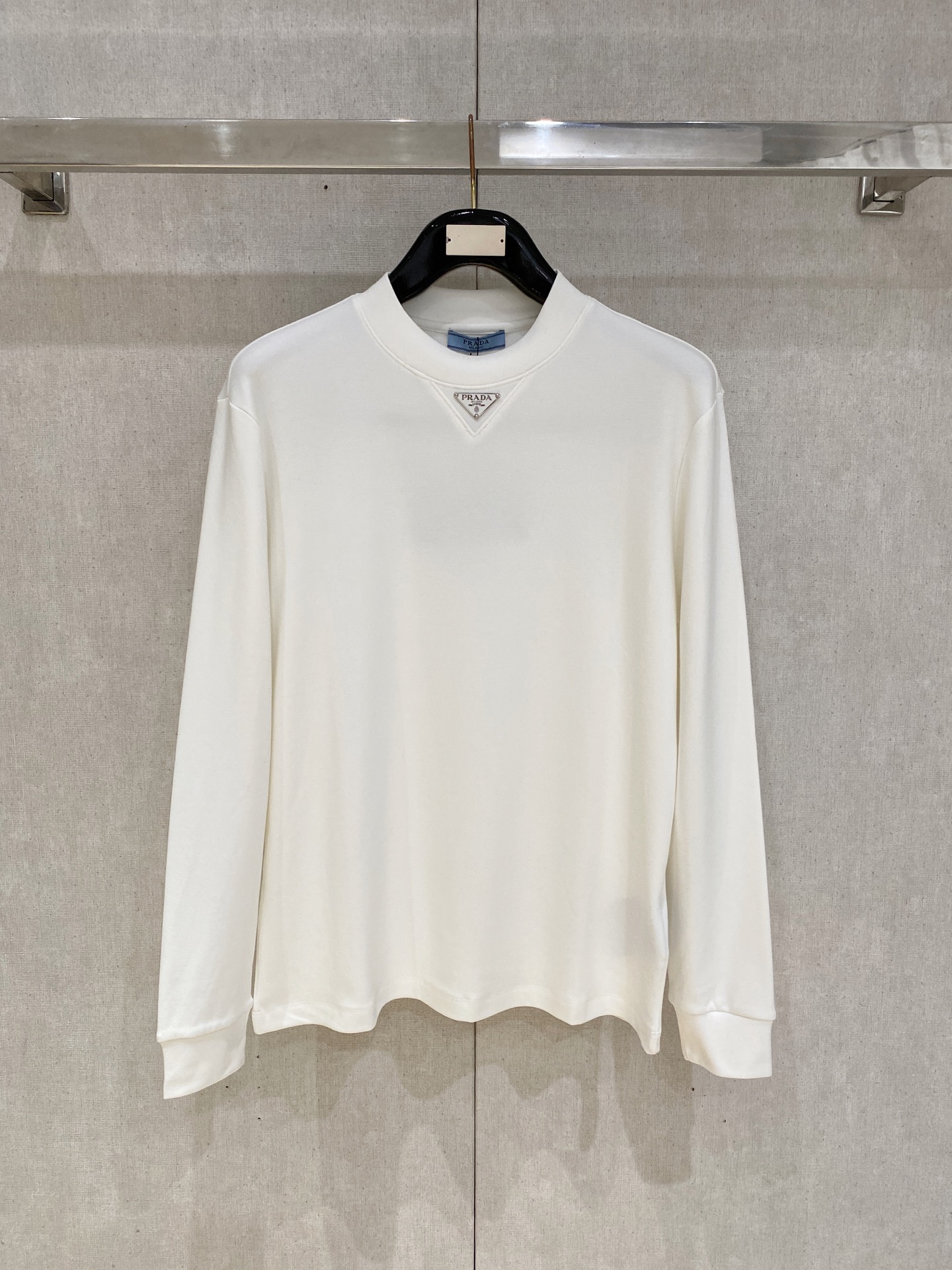 売上総額１位！2027 プラダ 新作 長袖Tシャツ コピー